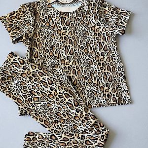 Komplet dziecięcy w panterkę – koszulka i legginsy z jerseyu 🐆